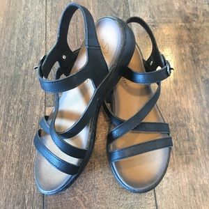 Skechers luxe foam sandals